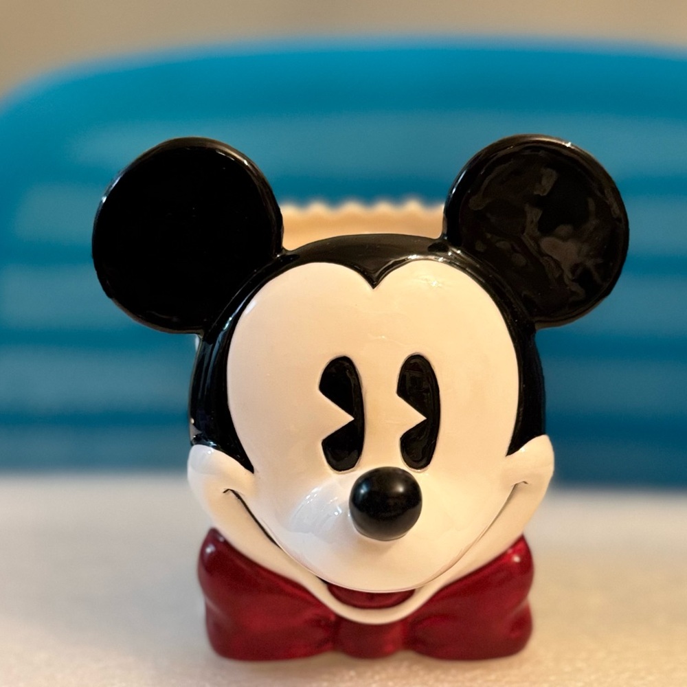 Vintage Disney Enesco Mickey Mouse Ceramic Planter/Vase – Rare Collectible